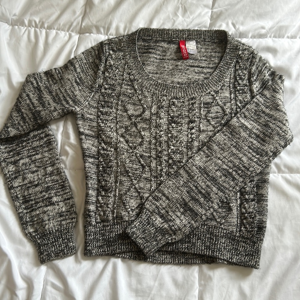 Grey cableknit, sweater, light weight, excellent condition